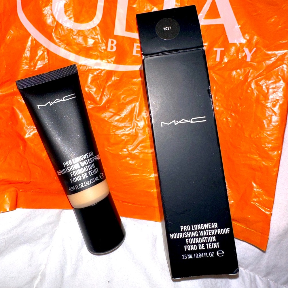 MAC PRO Longwear Waterproof 💦 Foundation💄